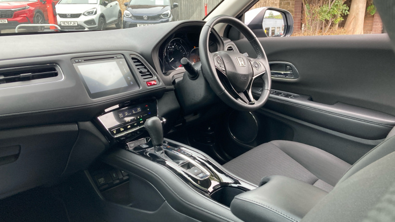 Honda HR-V 1.5 i-VTEC SE Navi CVT 5dr Petrol Hatchback